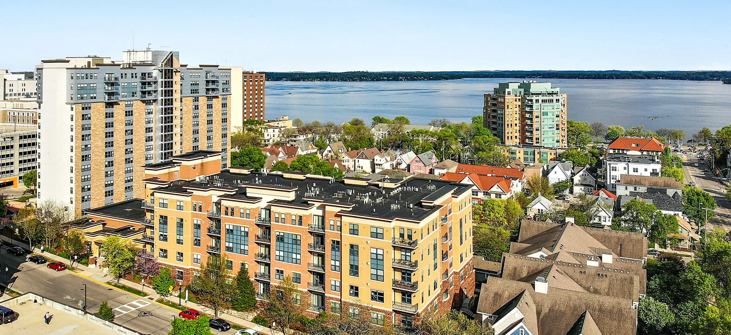 Capitol Lakes exterior